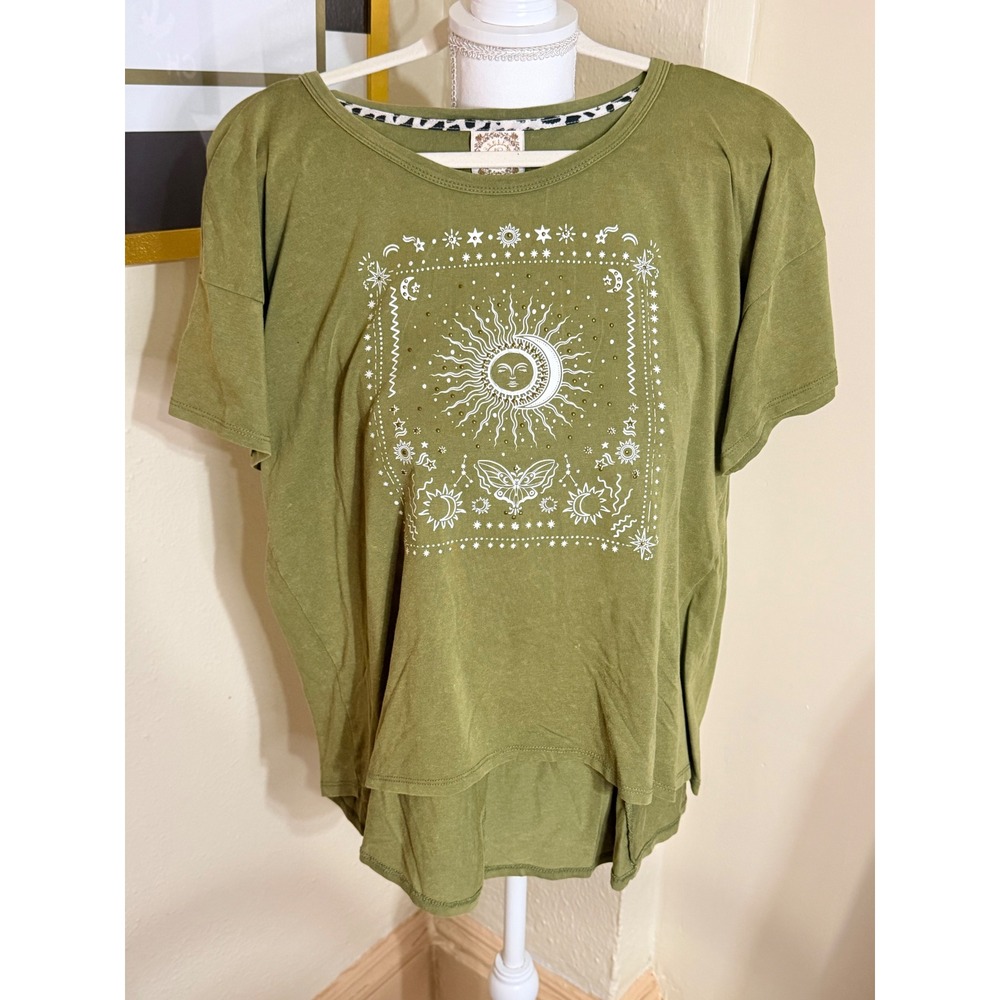 Tru Self Olive Green Celestial Sun Moon Graphic Tee Studded High Low Hem Small